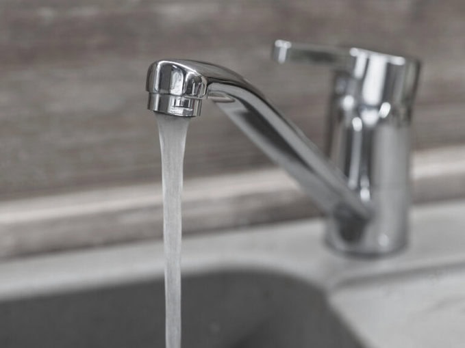 Gefährdungsanalyse für Trinkwasser: Wichtige Pflicht für Vermieter Wasserhahn